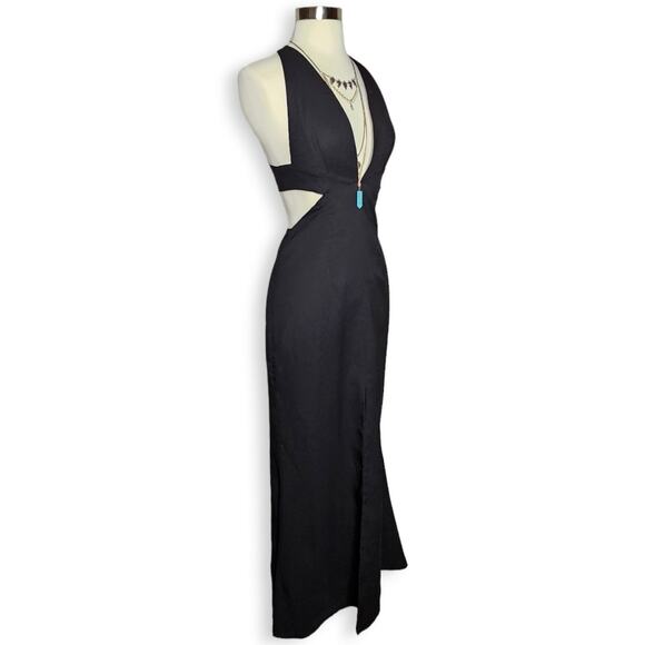 Fame & Partners Klara Cut Out Maxi Dress in Black Size 0 - Picture 2 of 16